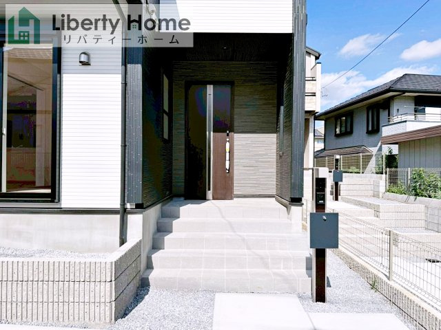 取手市台宿１丁目　新築戸建　3号棟のエントランス