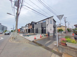 【前面道路含む現地写真】