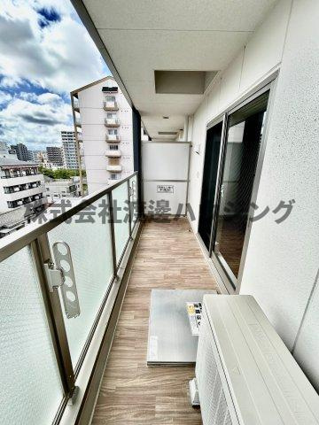 リバレイン江坂のバルコニー