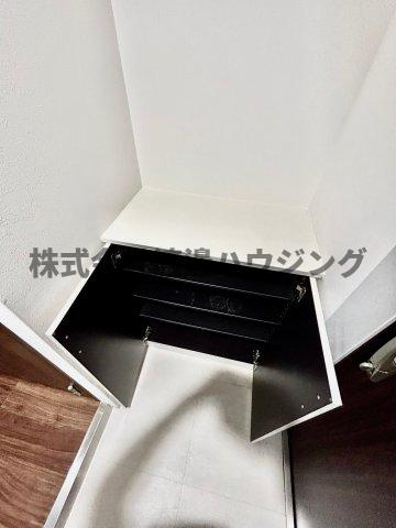 リバレイン江坂の収納|下駄箱