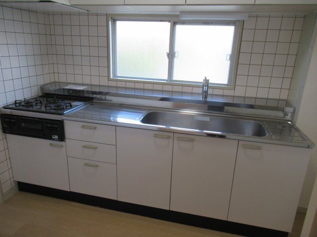 落合第３　２ＬＤＫのキッチン|キッチンでお料理をお楽しみください