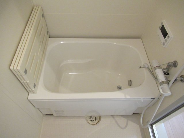 落合第３　２ＬＤＫの浴室|お風呂で日々の疲れを落としましょう