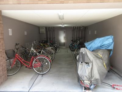 ベラジオ京都神泉苑の駐車場|駐輪場