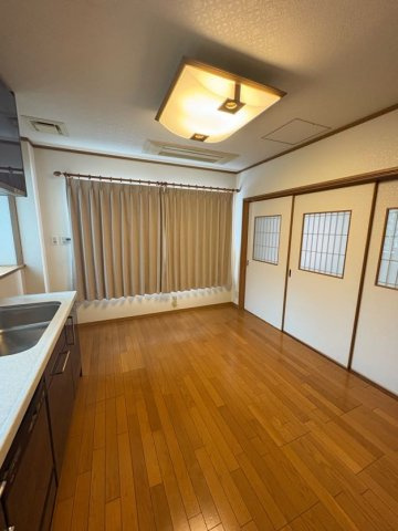 Palette神戸東須磨の居間・リビング