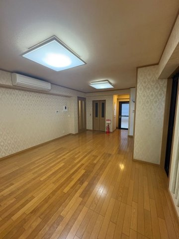 Palette神戸東須磨の居間・リビング