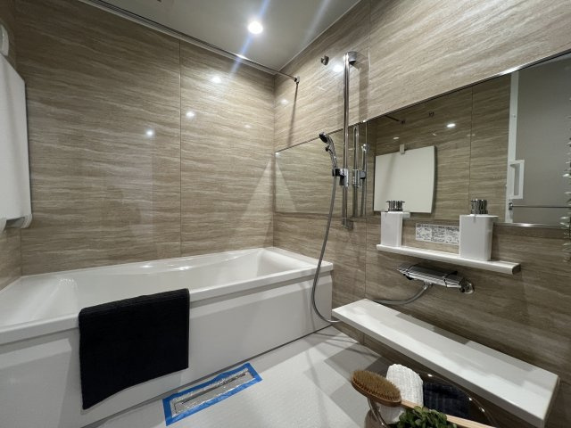 100㎡超のこれでもかっ！な広さある【グリーンコート藤が丘イクシーズ】の浴室|日々の疲れを癒すお風呂付です