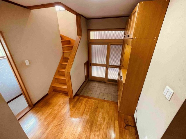 西馬橋1-22-51　中古戸建の玄関