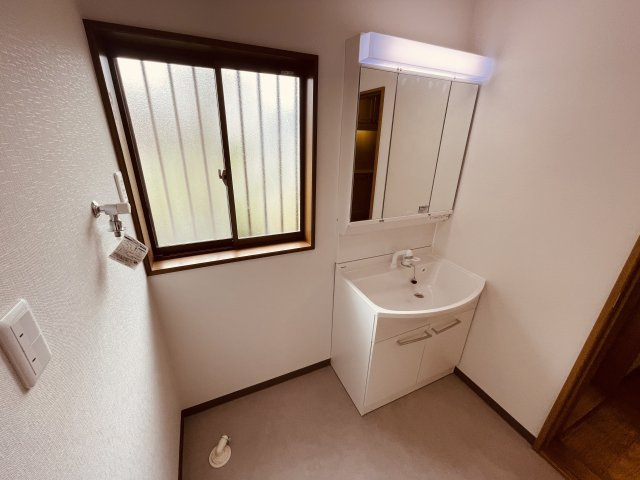 西馬橋1-22-51　中古戸建の独立洗面台