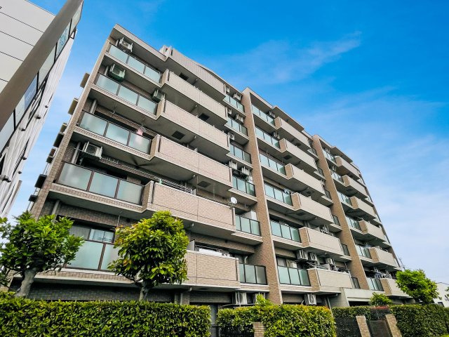 レクセルマンション秋川の外観|南向きで日当たり良好！