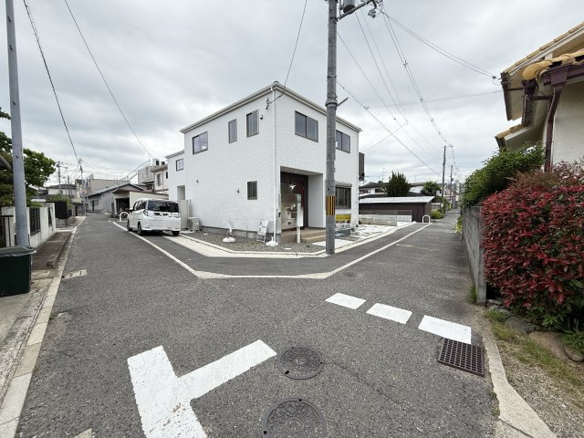 福田1号棟の前面道路含む現地写真