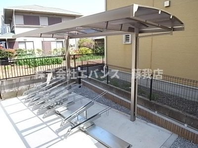 【その他共用部分】 | リブリ・ル・シャドール | 駐輪場スペースもございます。