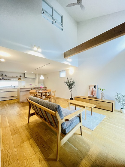 【居間・リビング】 | 大野城市平野台1丁目　戸建て