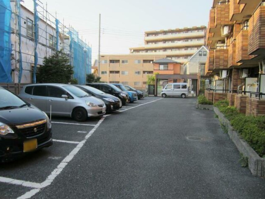 HGS府中イーストの駐車場