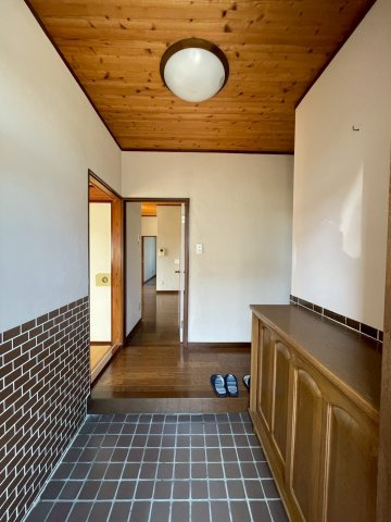 【玄関】 | 前橋市江田町　中古住宅