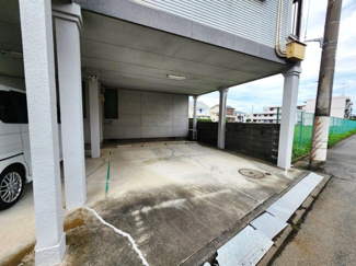 【駐車場】