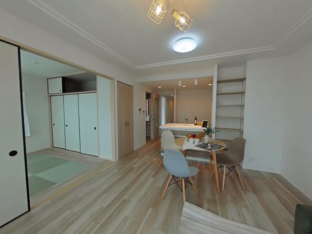 アルファステイツ岡山上中野の居間・リビング|ペット飼育可能なマンションです♪（細則有）