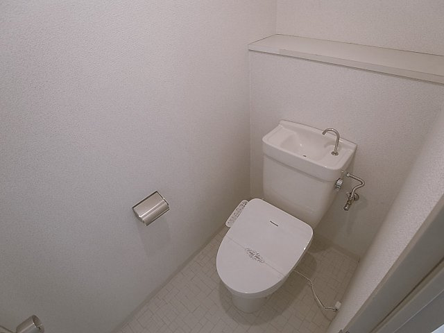 ロイヤルコート山の街のトイレ|温水洗浄付きのトイレ