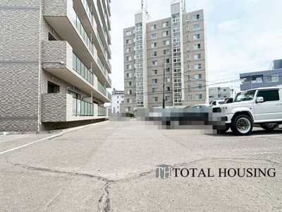 【駐車場】 | コロナード北17条 | 平面駐車場です。