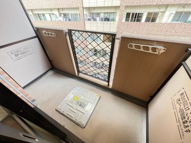 エステムコート大阪城南Ⅱのバルコニー