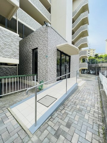 【エントランス】 | ベルヴィ香椎壱番館