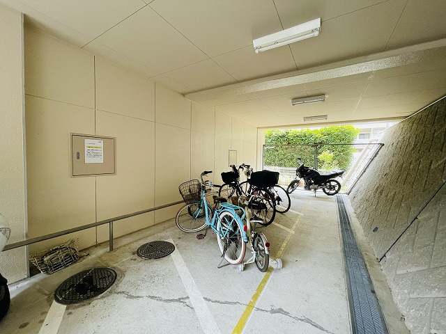 【駐輪場】 | ベルヴィ香椎壱番館