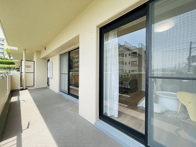 【バルコニー】 | ベルヴィ香椎壱番館