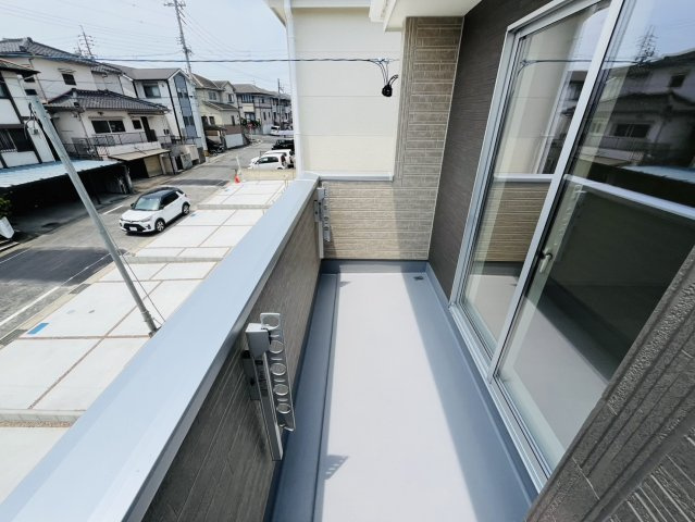 知多市にしの台4丁目15-10、15-11『仲介手数料無料』新築戸建てのバルコニー