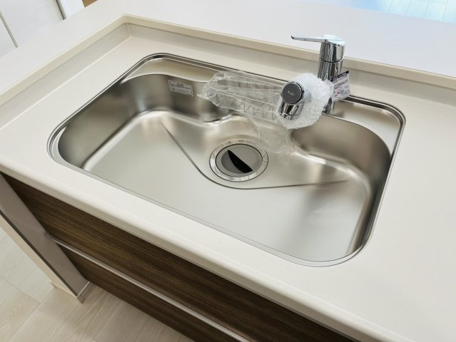 知多市にしの台4丁目15-10、15-11『仲介手数料無料』新築戸建てのキッチン