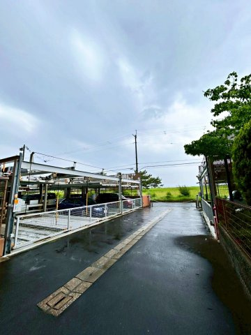 ランフォルセ枚方パークガーデンの駐車場