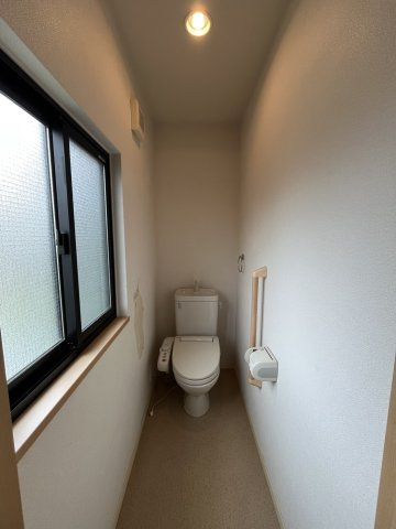 泉南郡熊取町つばさが丘2丁目戸建のトイレ