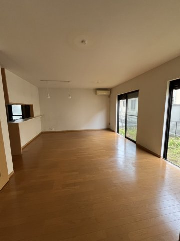 泉南郡熊取町つばさが丘2丁目戸建の居間・リビング