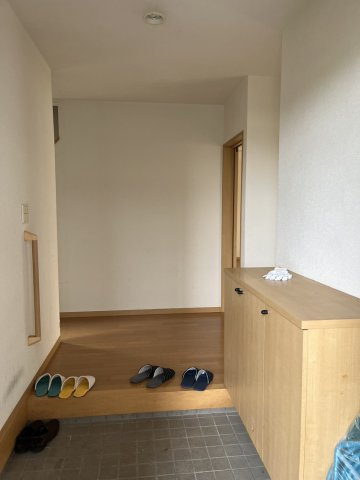 泉南郡熊取町つばさが丘2丁目戸建の玄関