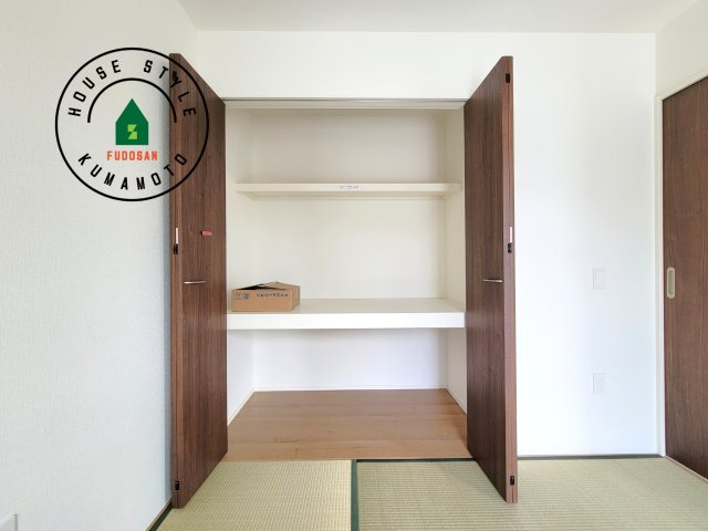 菊池市西寺第3-2棟（2号棟）　の内観：施工例|収納には困りません。