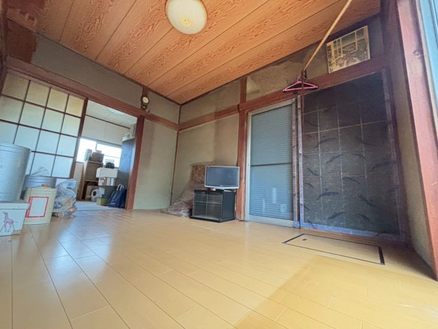 神栖市知手中央6丁目　中古戸建の居間・リビング