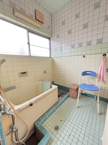 神栖市知手中央6丁目　中古戸建の浴室