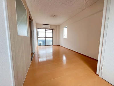 【居間・リビング】 | パールハイツ | ゆったりとした居間です