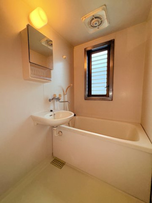 【浴室】 | パールハイツ | コンパクトで使いやすいお風呂です