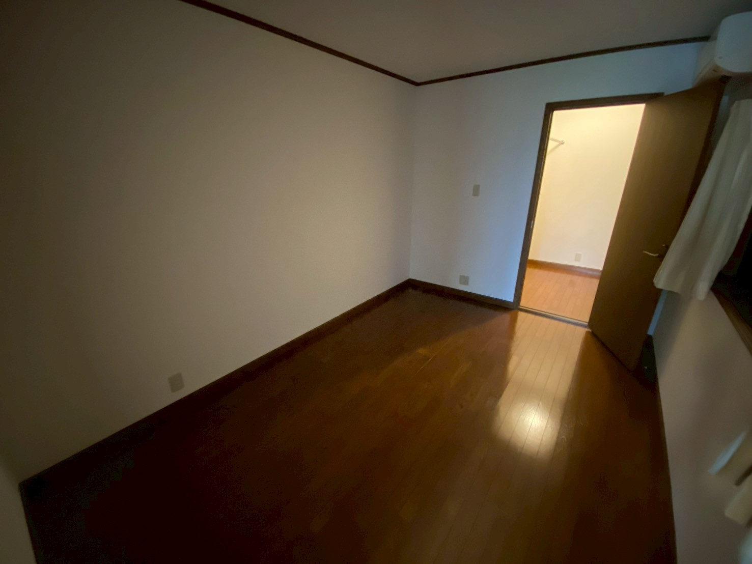 三条南町戸建ての内装