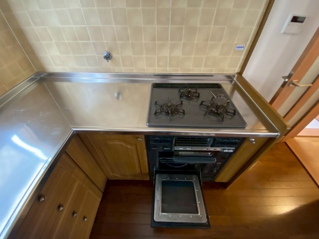 三条南町戸建てのキッチン