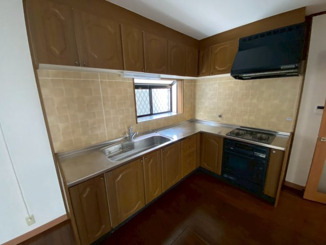 三条南町戸建てのキッチン