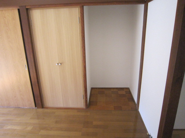 ニュータナベ第二の居間・リビング