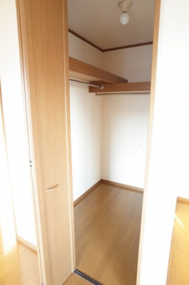 【収納】 | アルバ千原台 | 1部屋としても使えそうな、ウォークインクローク