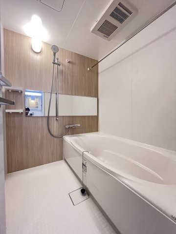 大阪市城東区関目３丁目の賃貸マンションの浴室