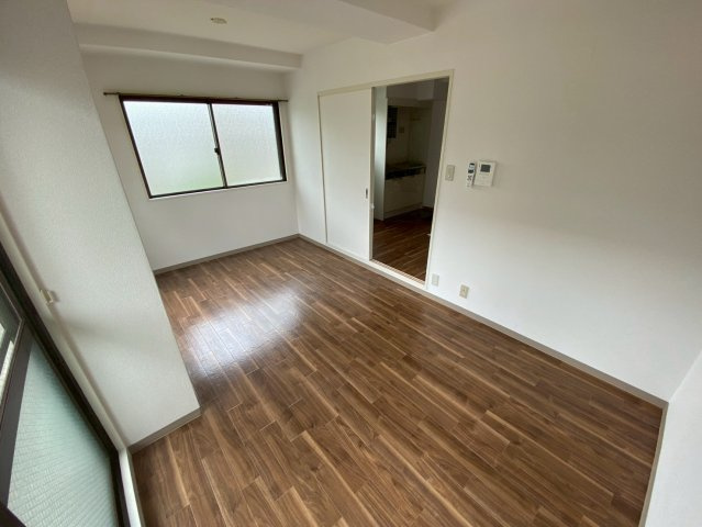 アムール芦屋の居間・リビング