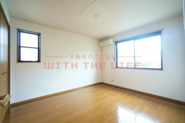 グランドール国分【キャッシュバック対象物件】の洋室|落ち着いた色調の洋室です