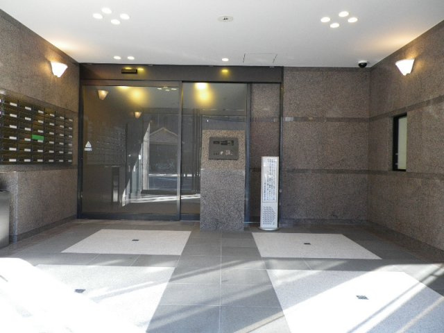 ルーブル都立家政参番館のエントランス|エントランス