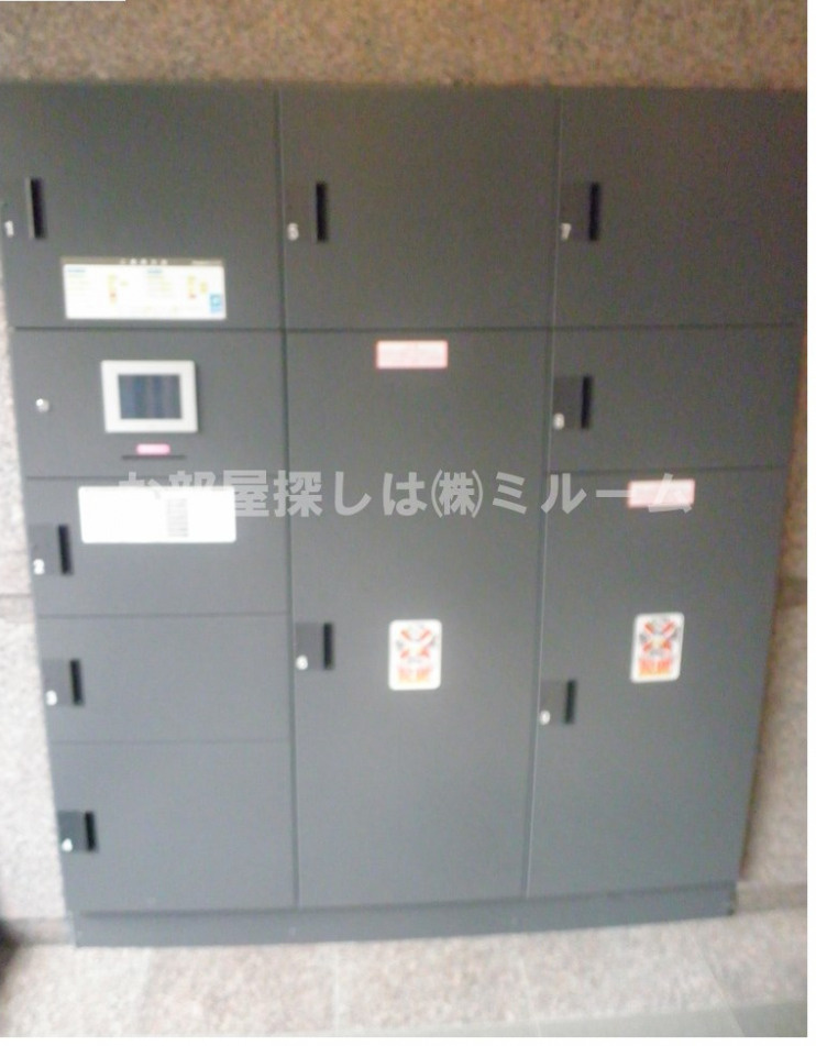 ルーブル都立家政参番館のその他共用部分|２４時間荷物が受け取れる宅配BOX☆