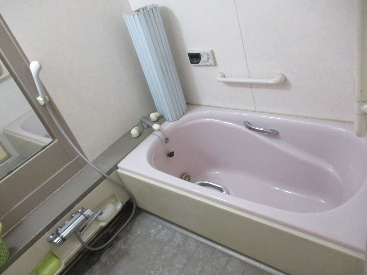 諏訪市大字中洲　中古住宅の浴室