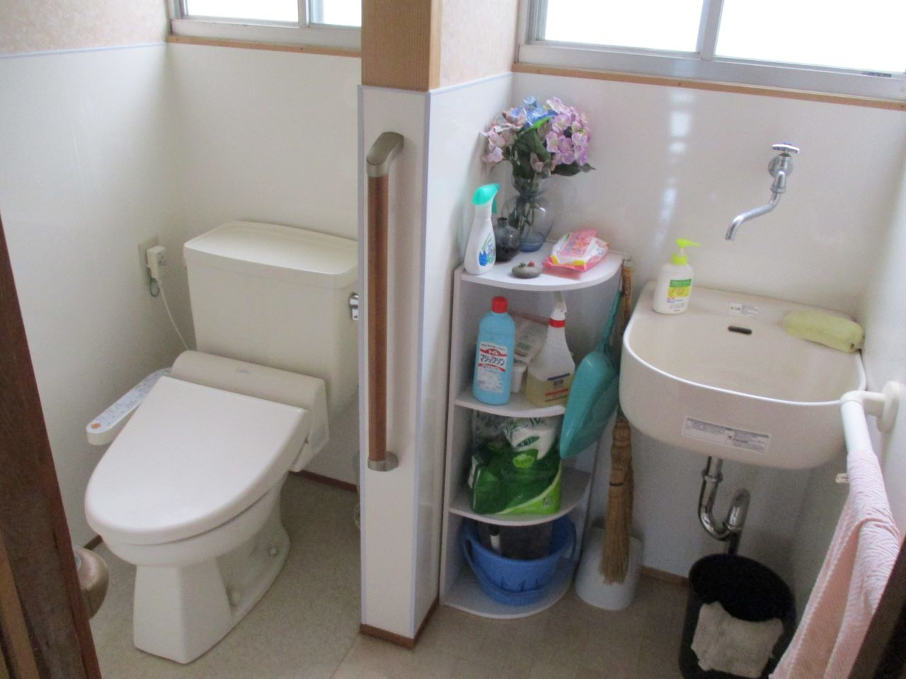 諏訪市大字中洲　中古住宅のトイレ