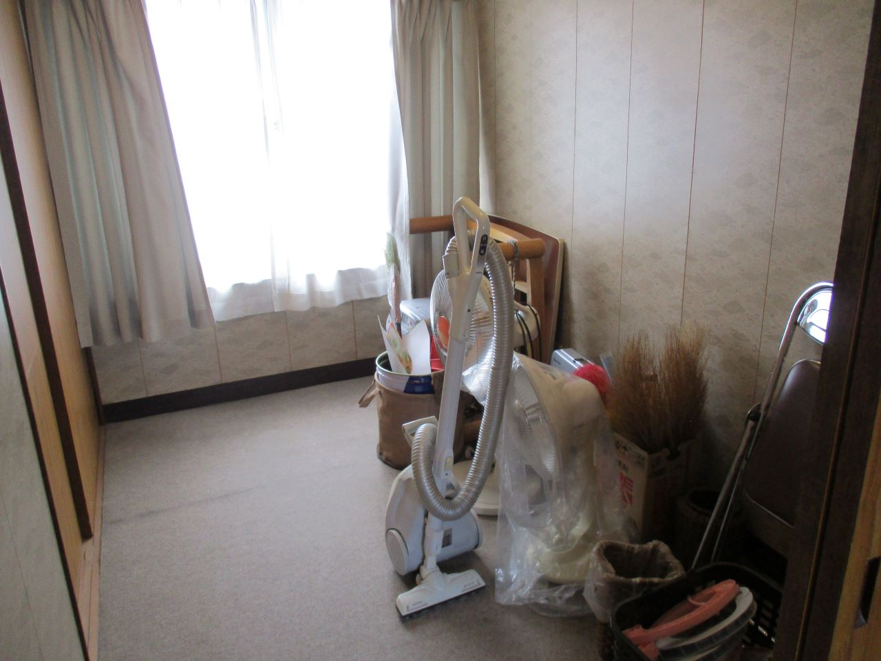 諏訪市大字中洲　中古住宅の内装|2F　フリースペース3帖+収納